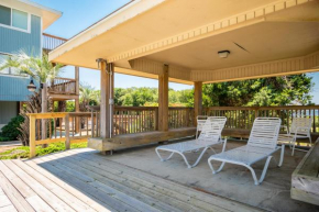 Beach Getaway Among The Oaks